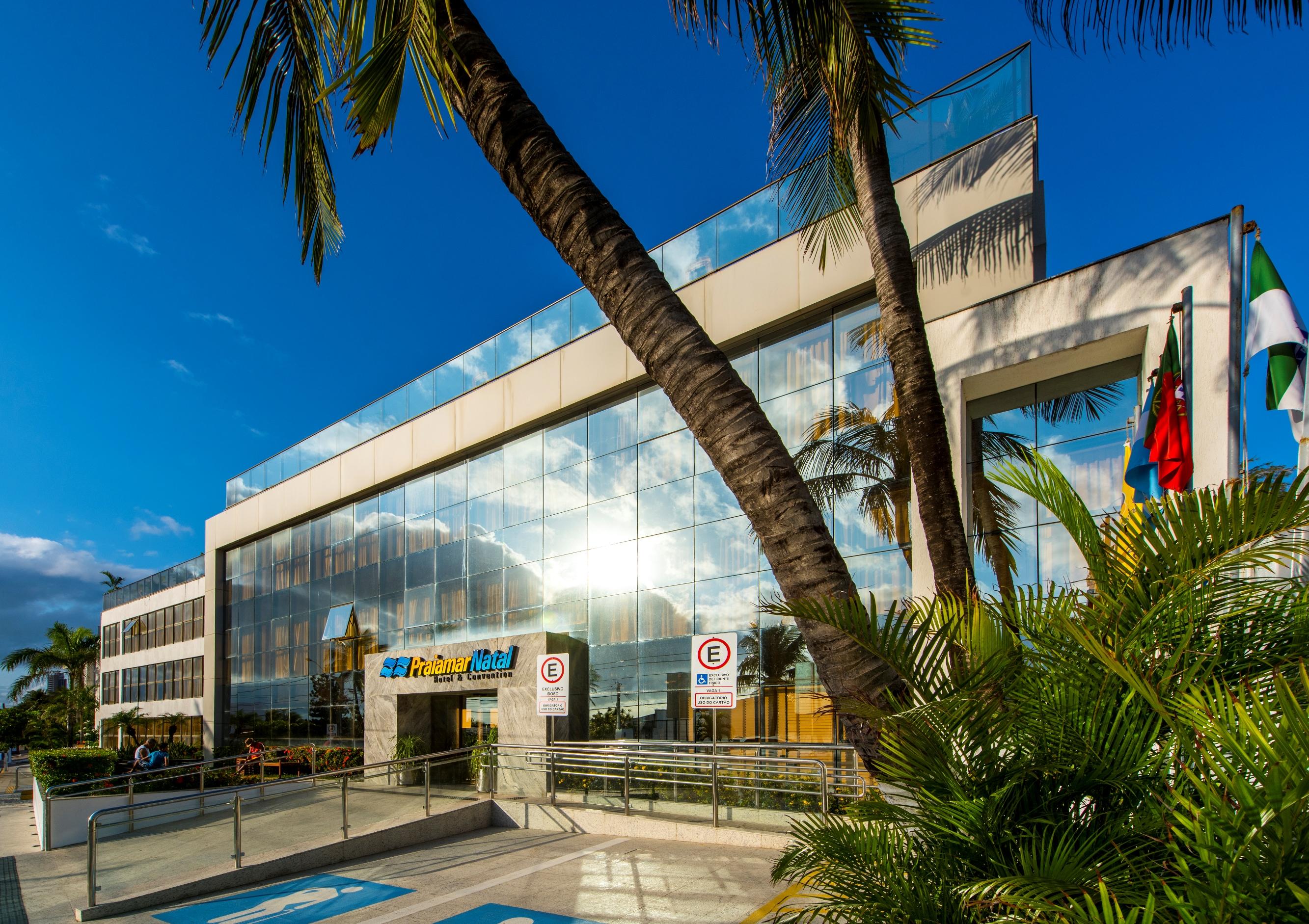 Praiamar & Convention Hotel